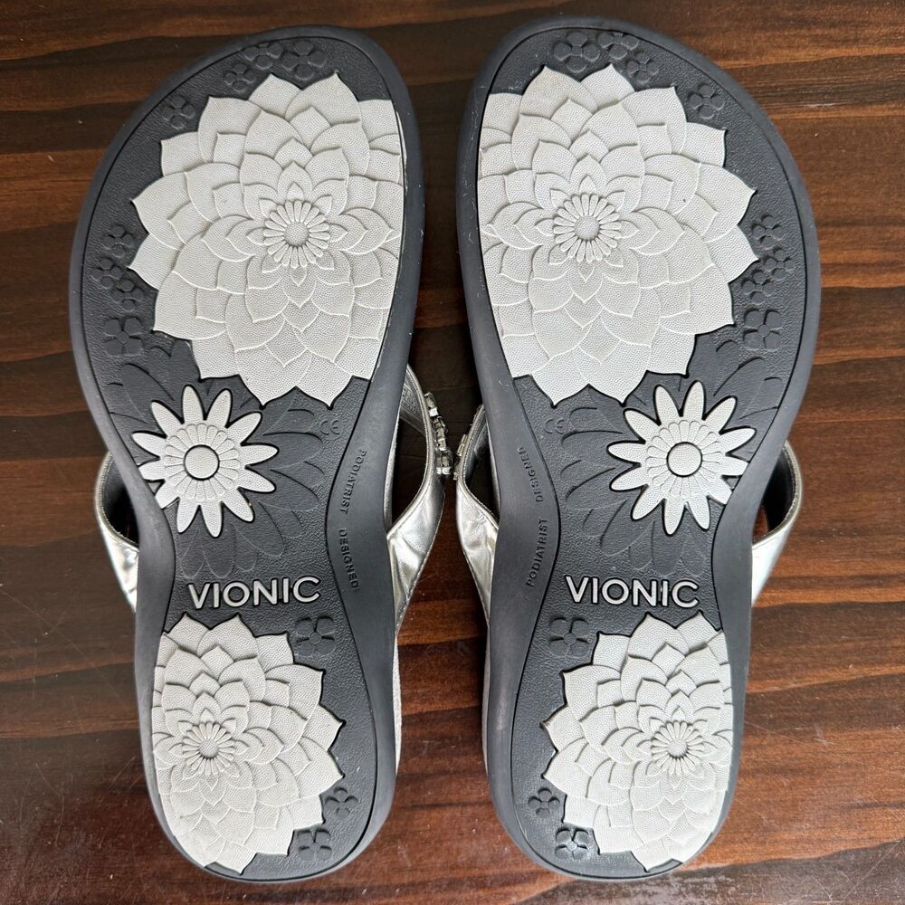 Vionic Floriana sandals Women's Pearl Beaded Metallic Silver Slip On Size 9 - Picture 8 of 9